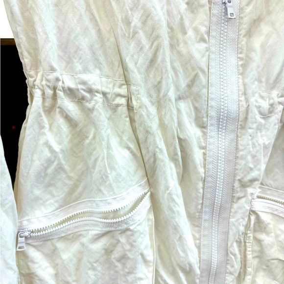 Tahari long zip jacket - Picture 3 of 7